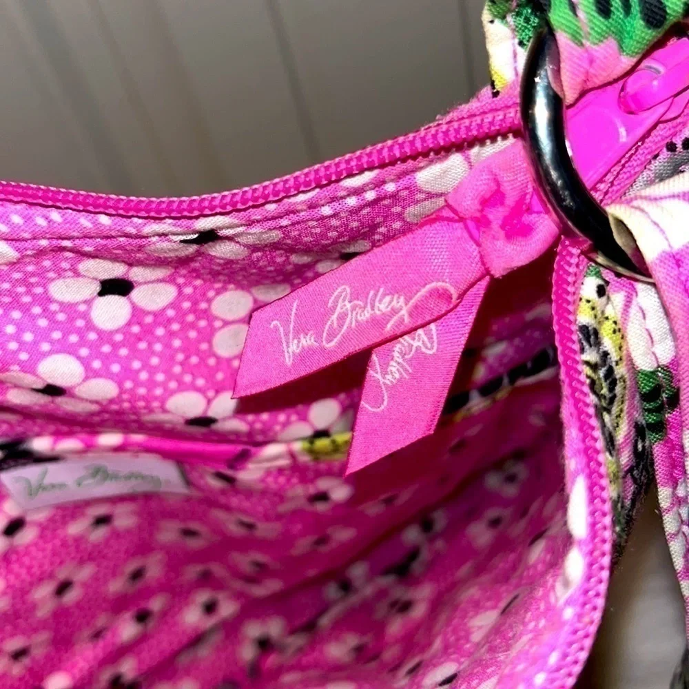 𝅺VERA Bradley Priscilla Pink hipster crossbody purse boho hippie Beachy floral